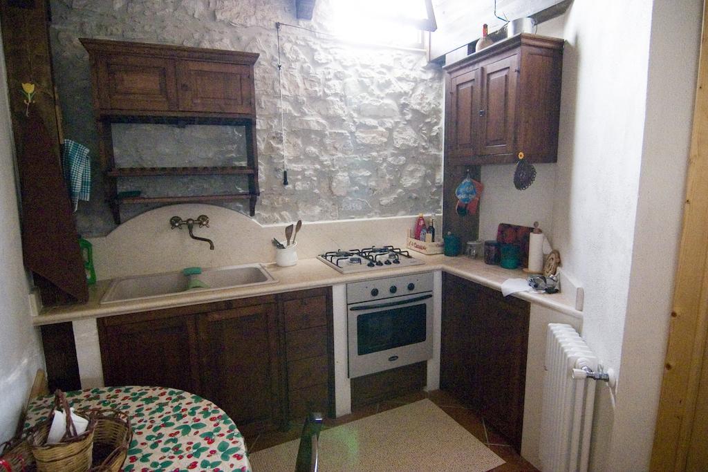 Santa Teresa Apartment Erice Room photo